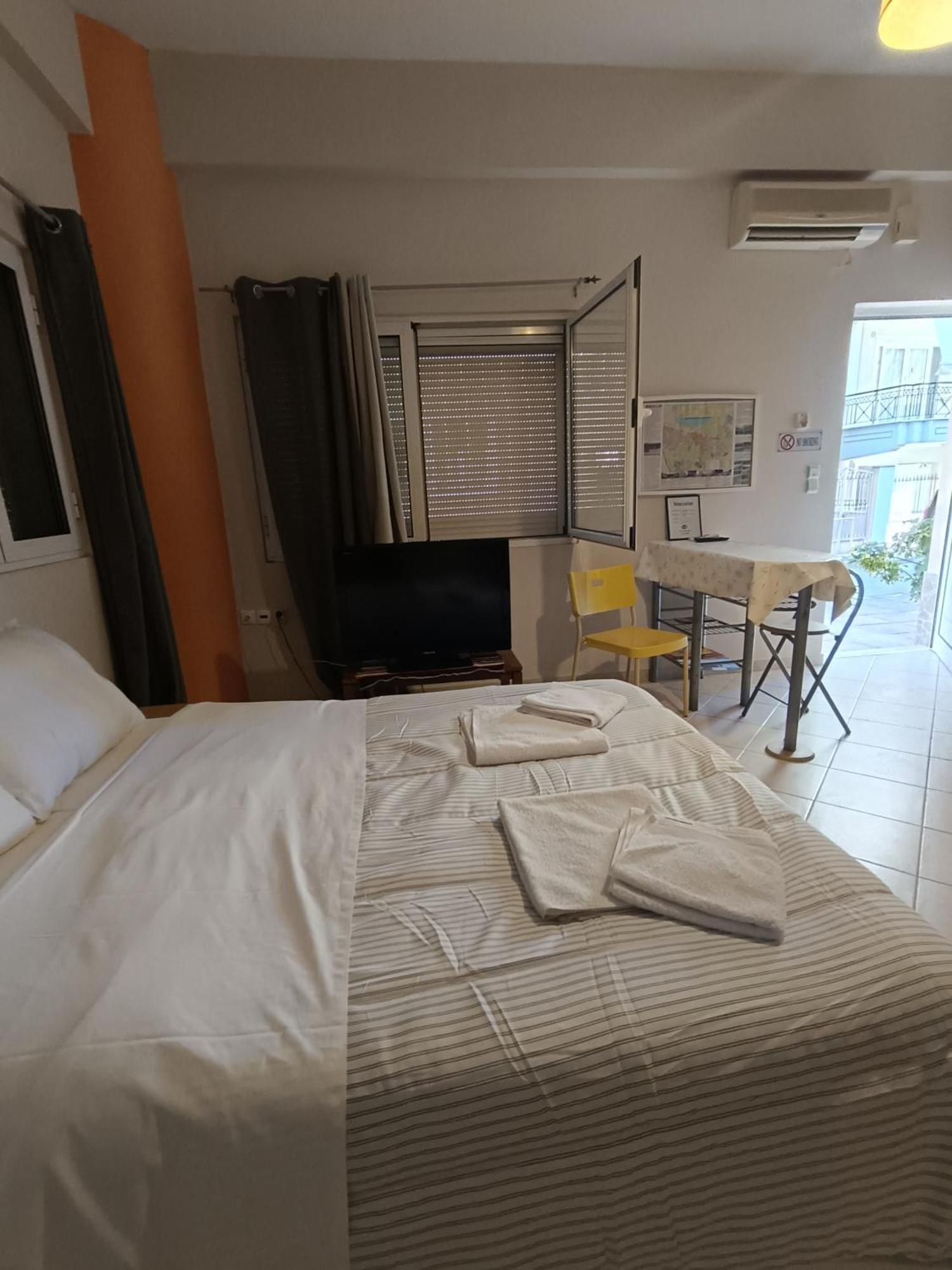 Cozy Apartment In The Center Of Aighion Achaia - Ground Floor - Ισόγειο Στουντιο Эйон Экстерьер фото