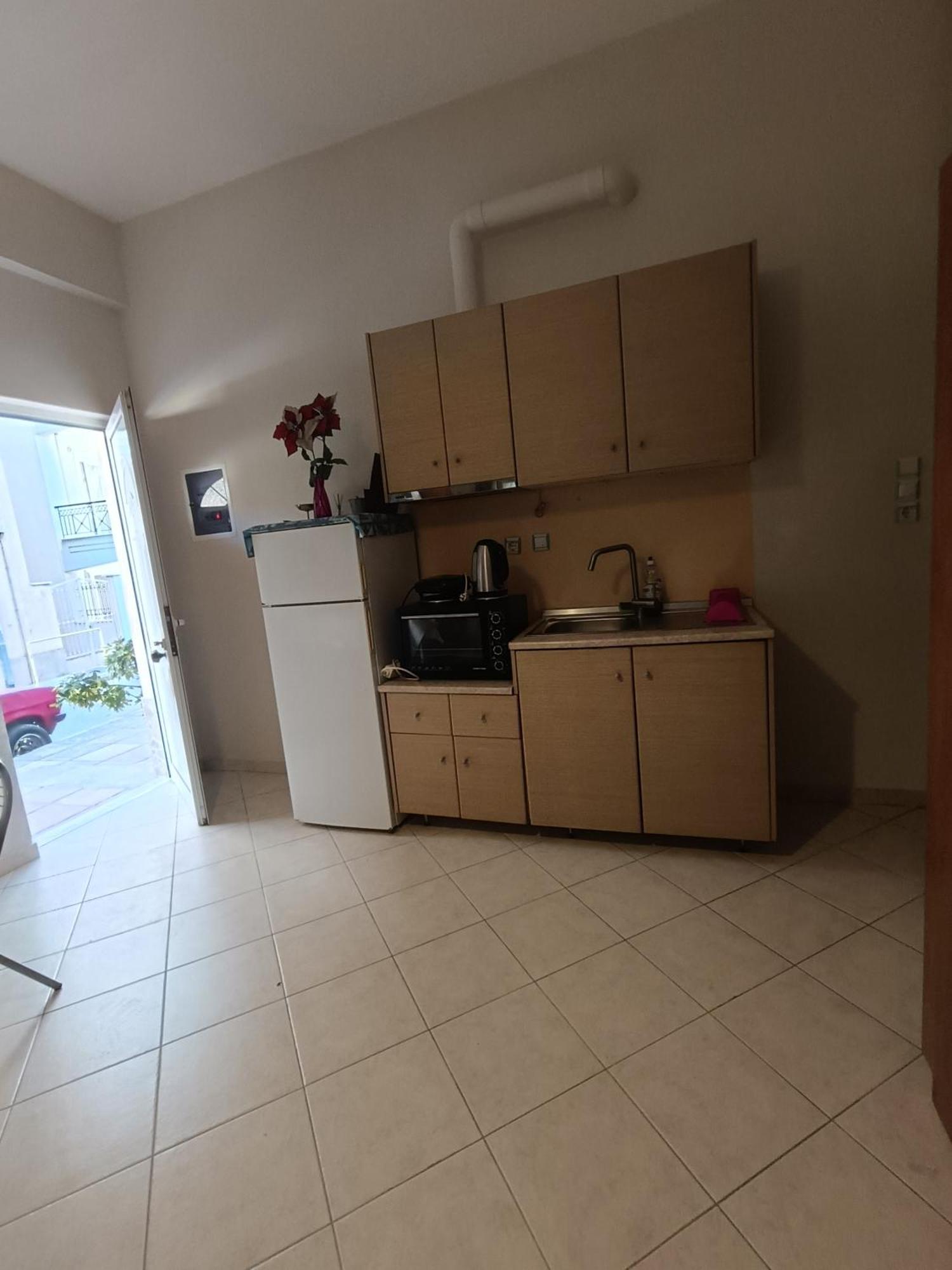 Cozy Apartment In The Center Of Aighion Achaia - Ground Floor - Ισόγειο Στουντιο Эйон Экстерьер фото