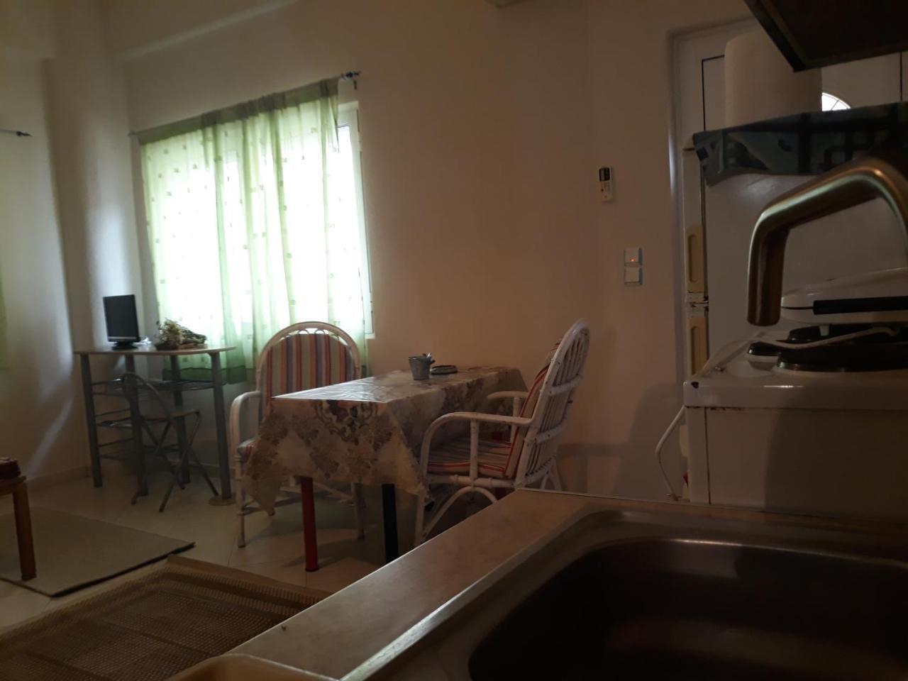 Cozy Apartment In The Center Of Aighion Achaia - Ground Floor - Ισόγειο Στουντιο Эйон Экстерьер фото